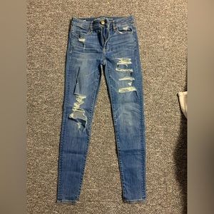 American Eagle Ripped Skinny Jeans Super Stretch X Light Wash